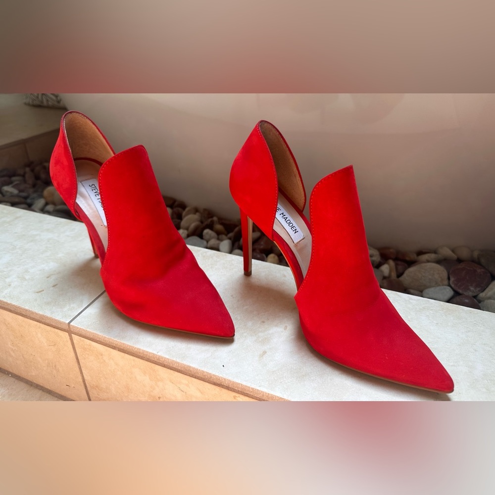 Steve Madden Dolly Pumps